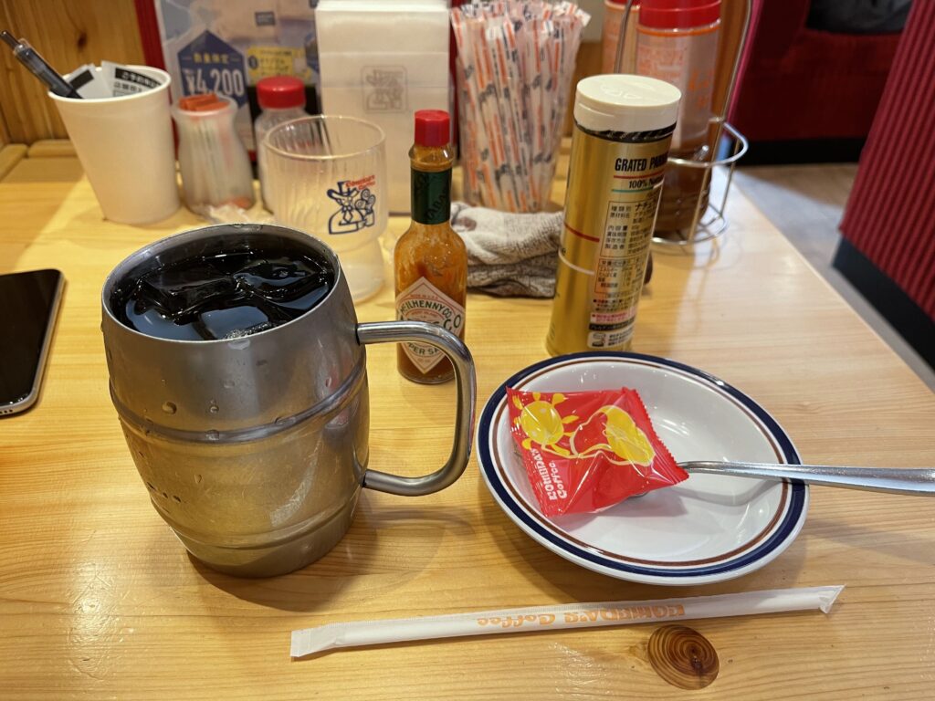 コメダ珈琲たっぷりアイスコーヒー