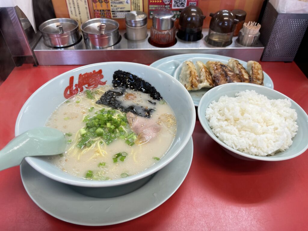 山岡家朝ラーメン餃子ライスセット