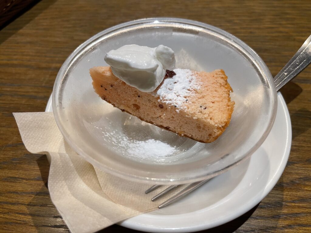 スポンジケーキ