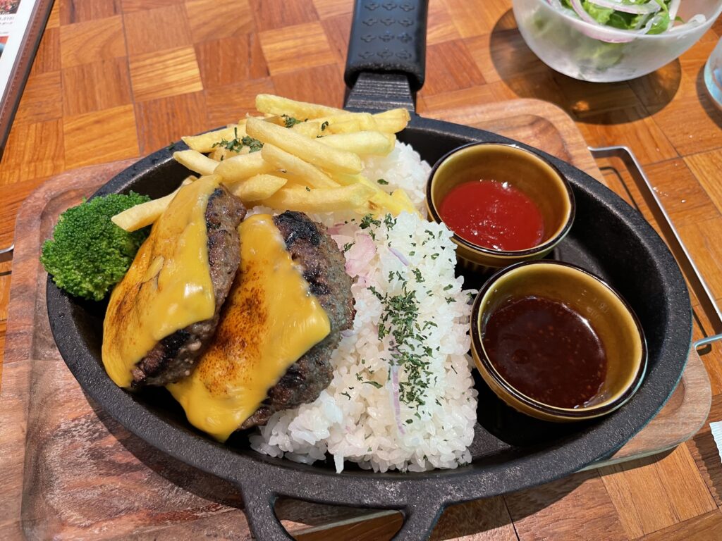 牛タンハンバーグディッシュ