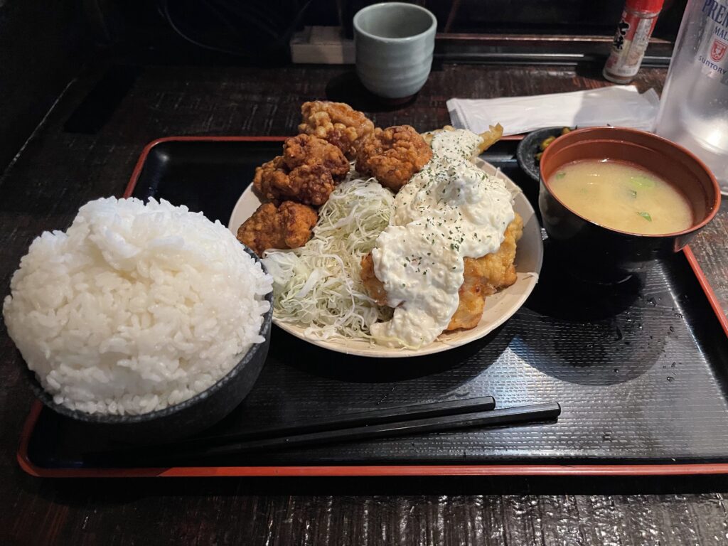 デカ盛りミックス爆盛りご飯定食