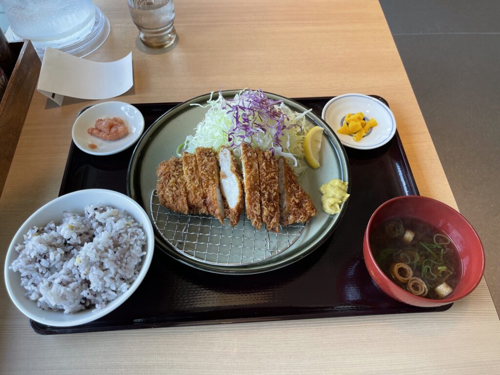 ロースカツ定食