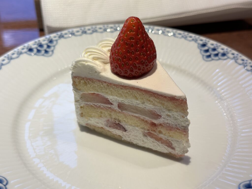 苺のプレミアムショートケーキ