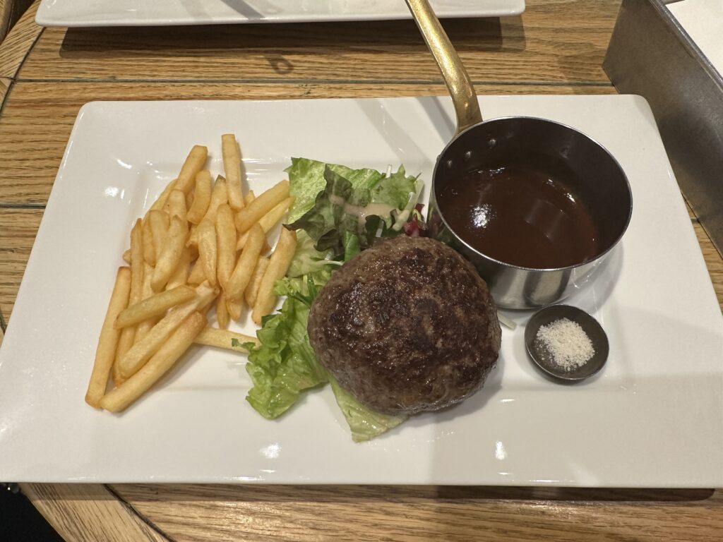 熟成肉の塩ハンバーグ