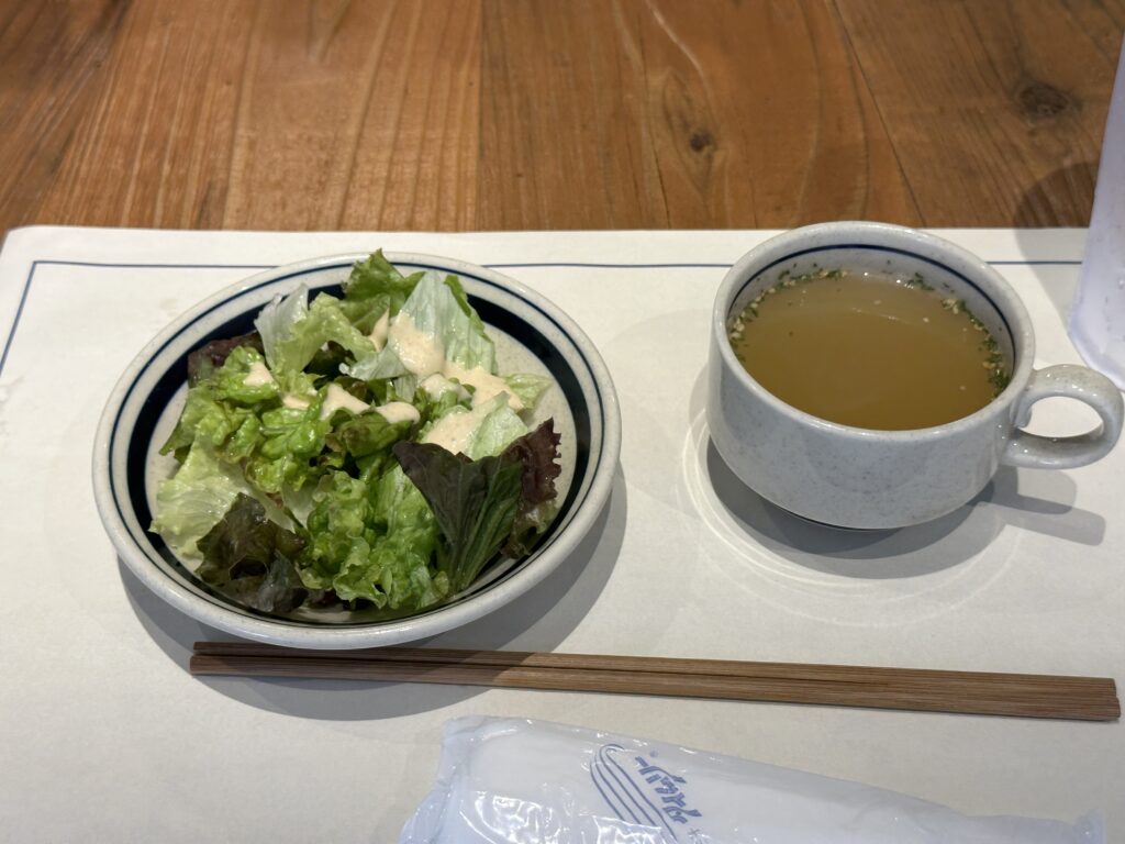 サラダとスープ