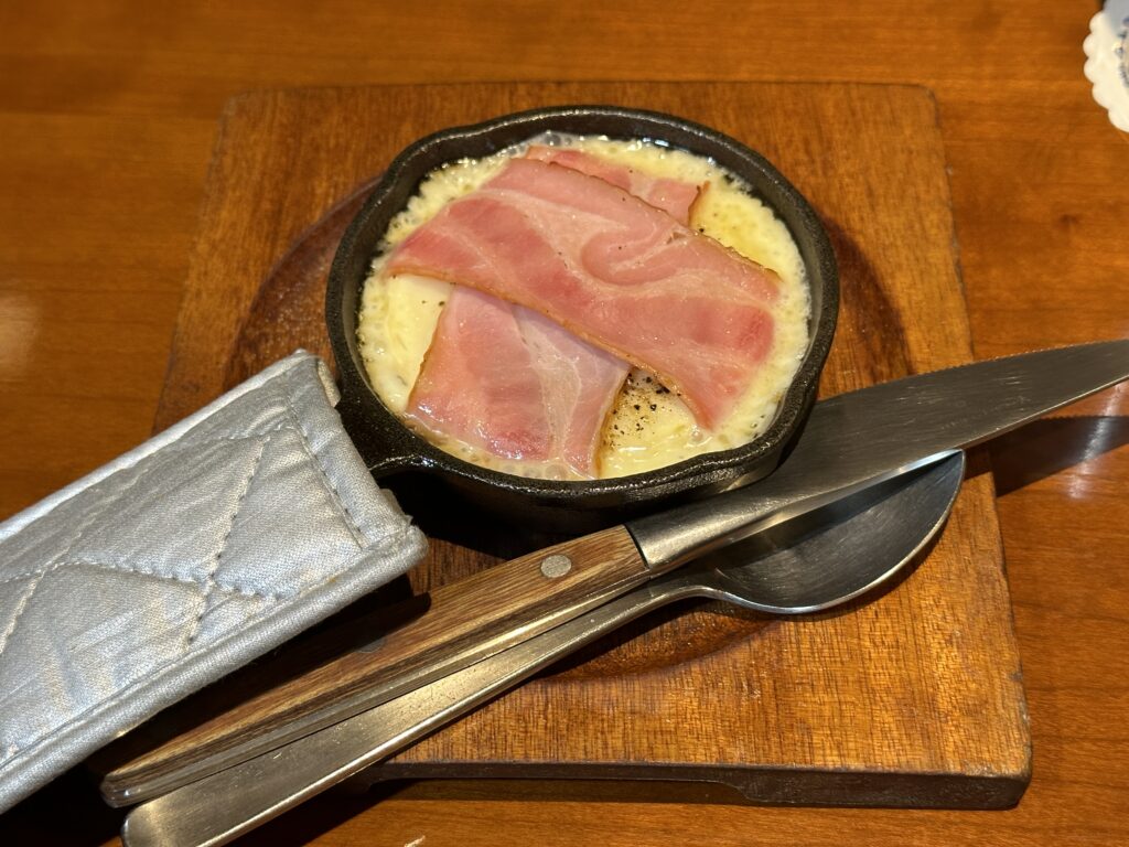 カマンベールベーコン包み焼き