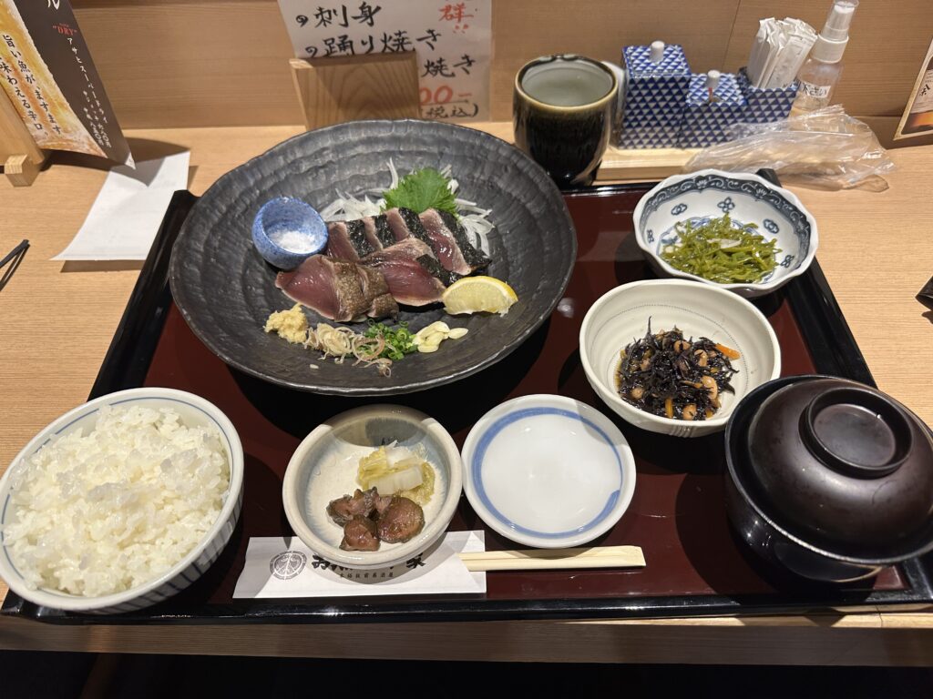 鰹のタタキ定食