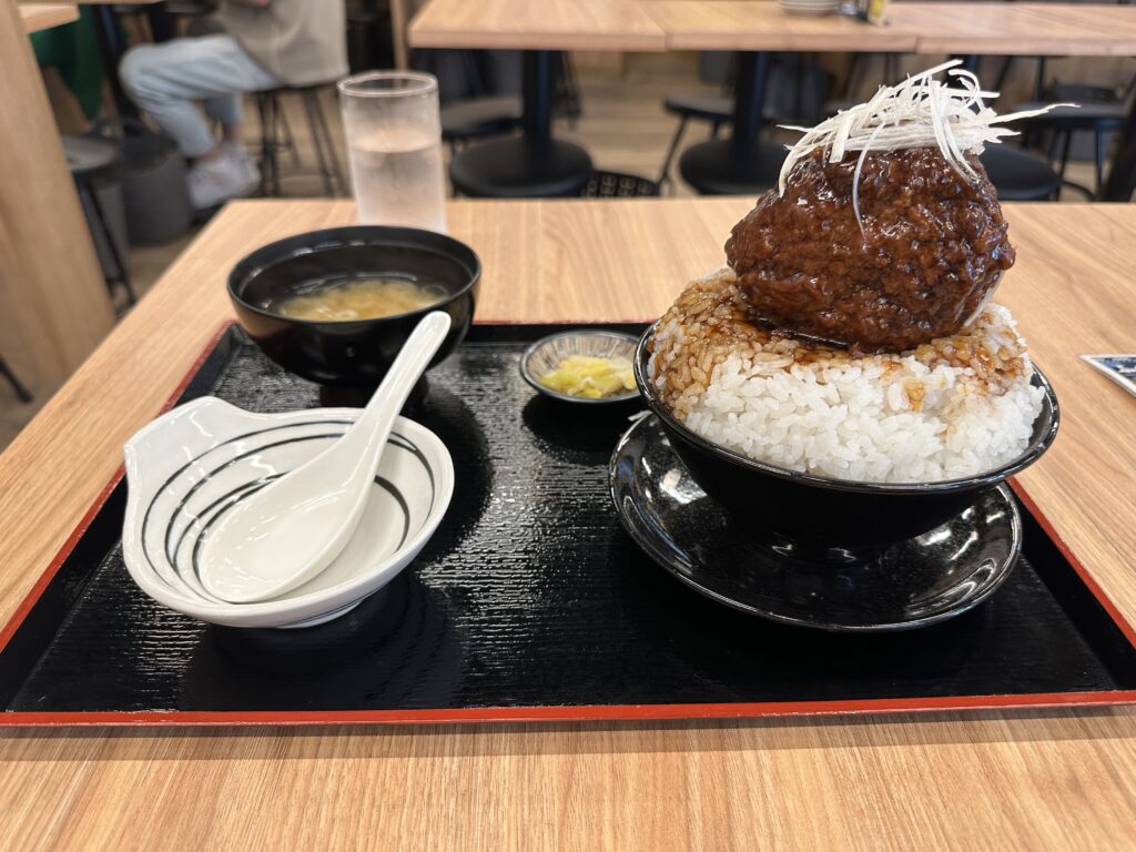 特大肉団子丼