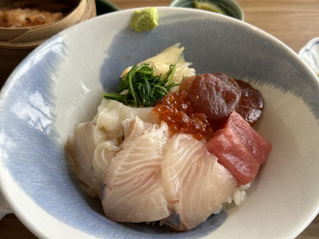 海鮮丼