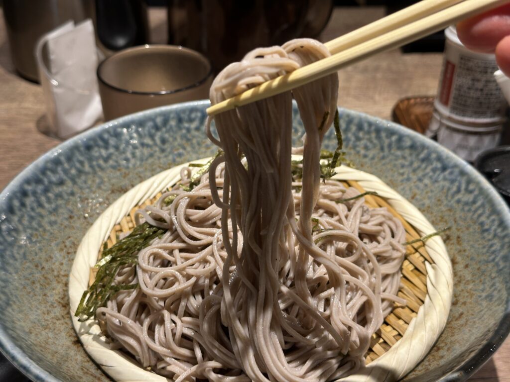 蕎麦食べる