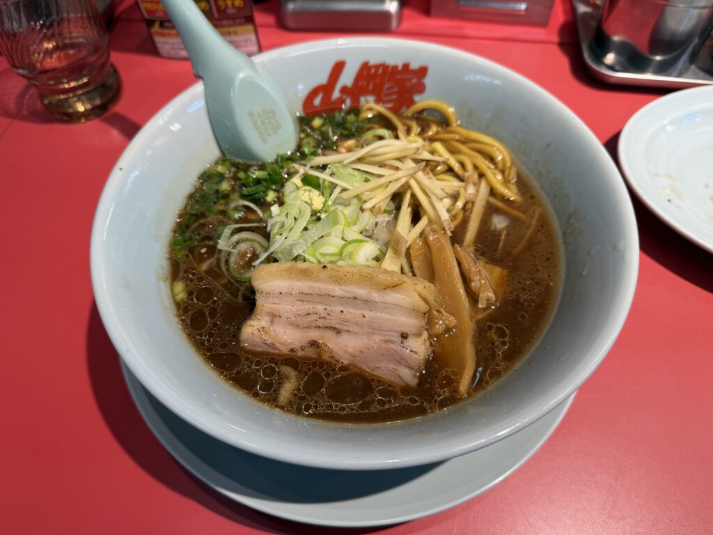 株主優待で注文したたっぷり生姜醤油ラーメン