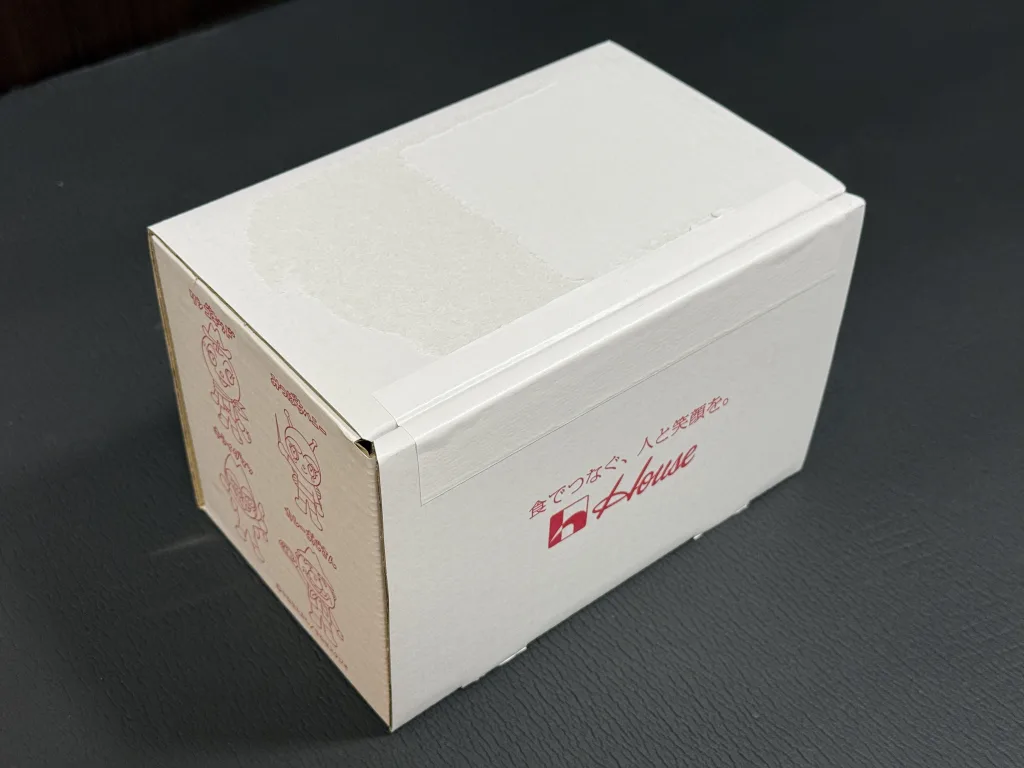 ハウス食品の優待品の箱