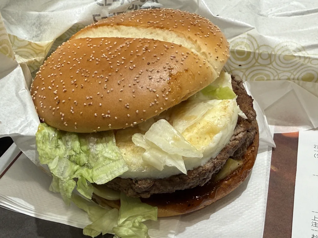 たまごベーコンダブル肉厚ビーフ