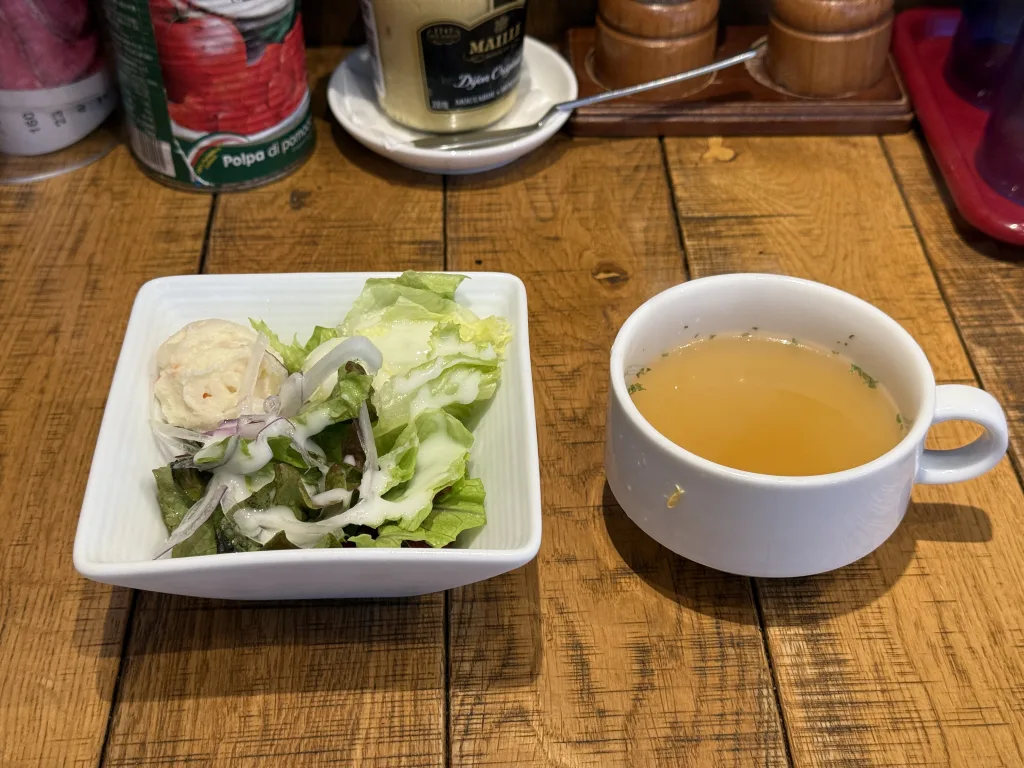 サラダとスープ