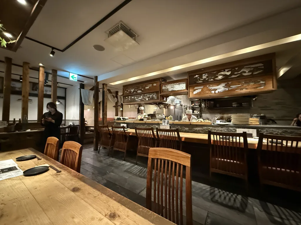 なきざかなの店内