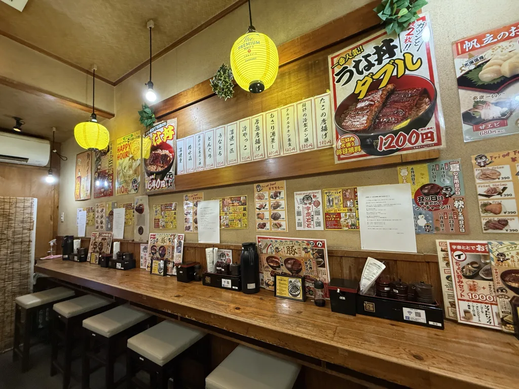 宇奈ととの店内