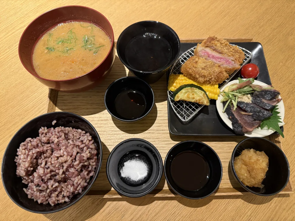 御御御の夏の牛カツ御膳