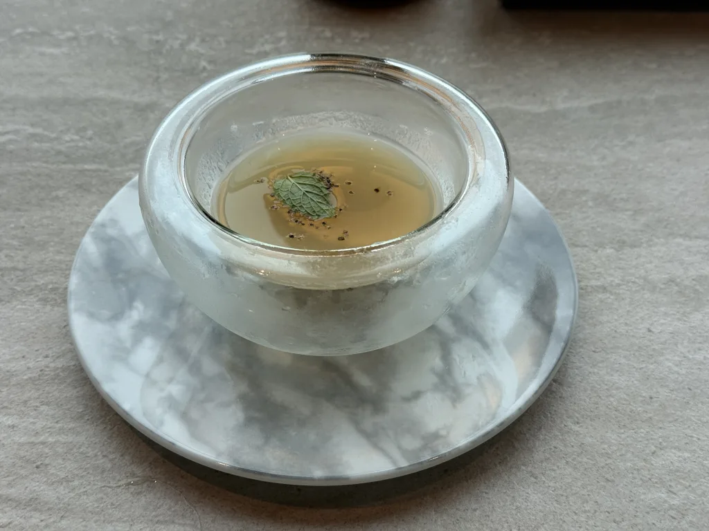 白桃の冷製スープ