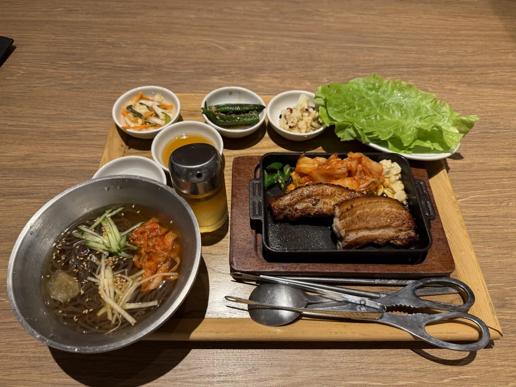 冷麺とサムギョプサル