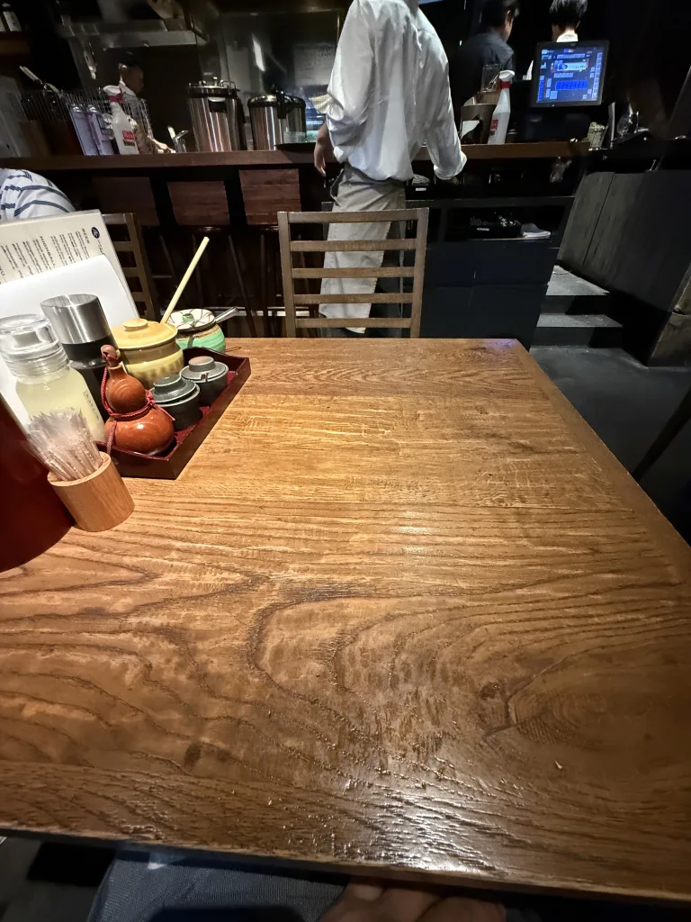 テーブル席