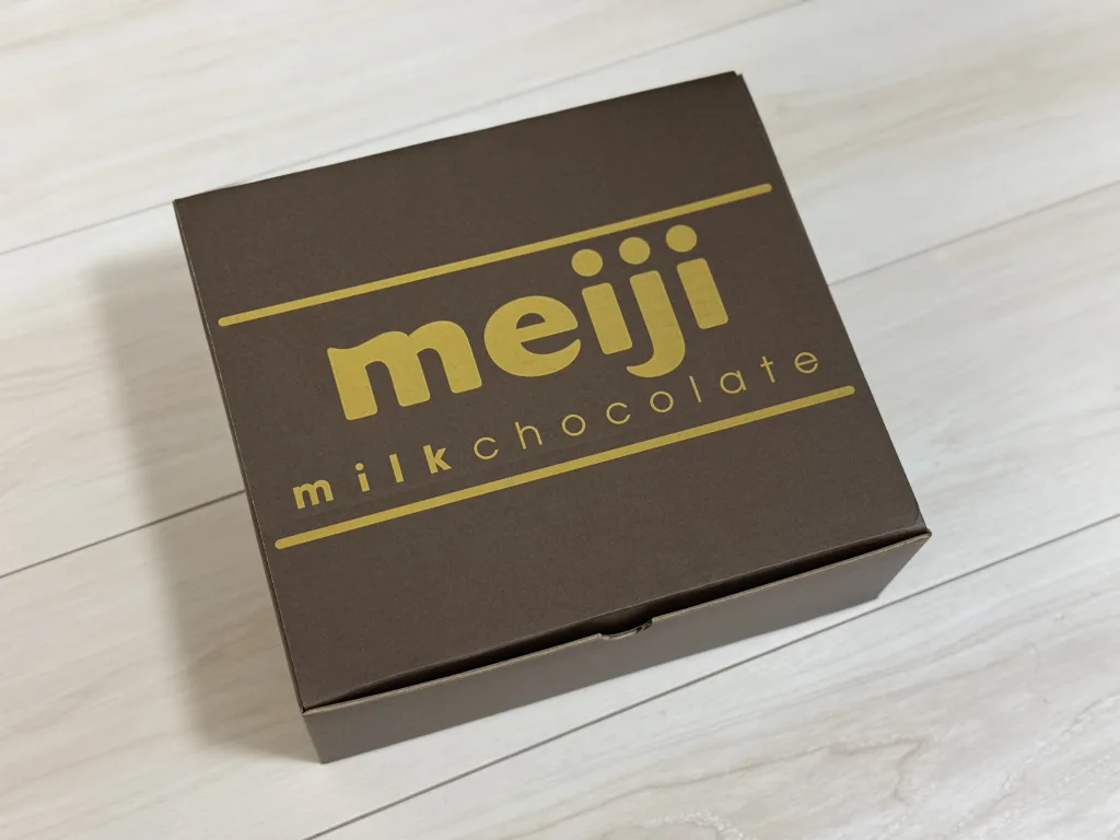 明治HDの優待品の化粧箱