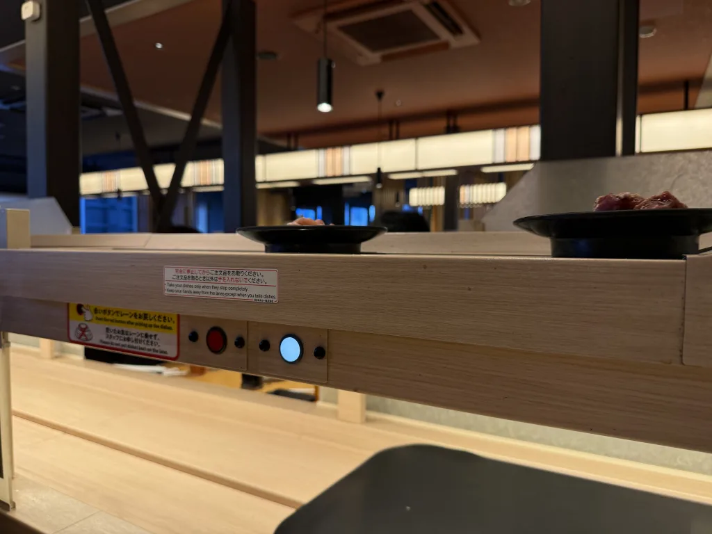 焼肉きんぐのレーン