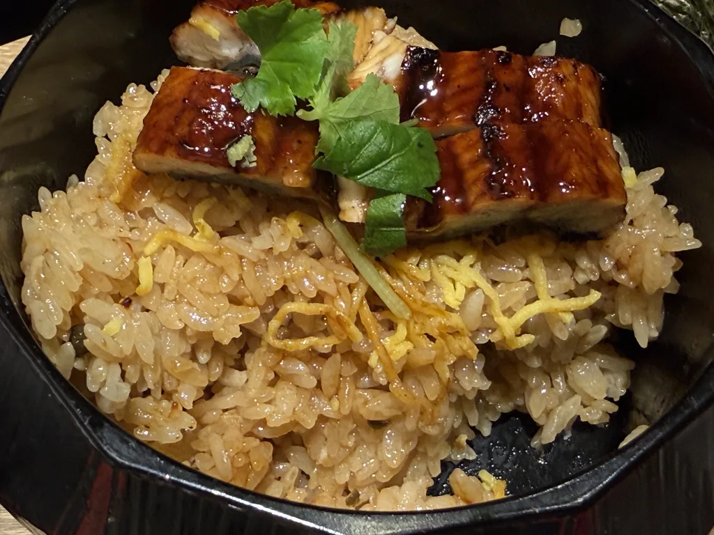 鰻ひつまぶしのご飯の量