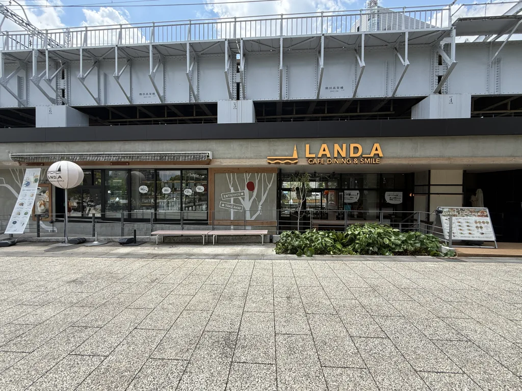 LAND_Aの外観