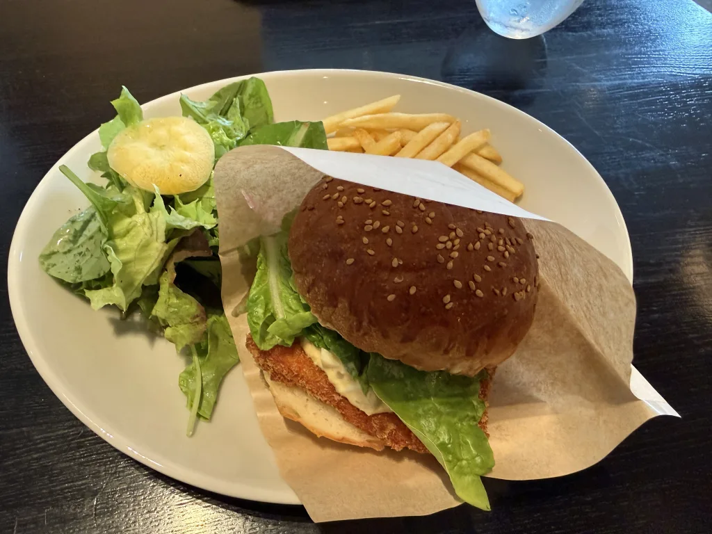 サーモンフライバーガー