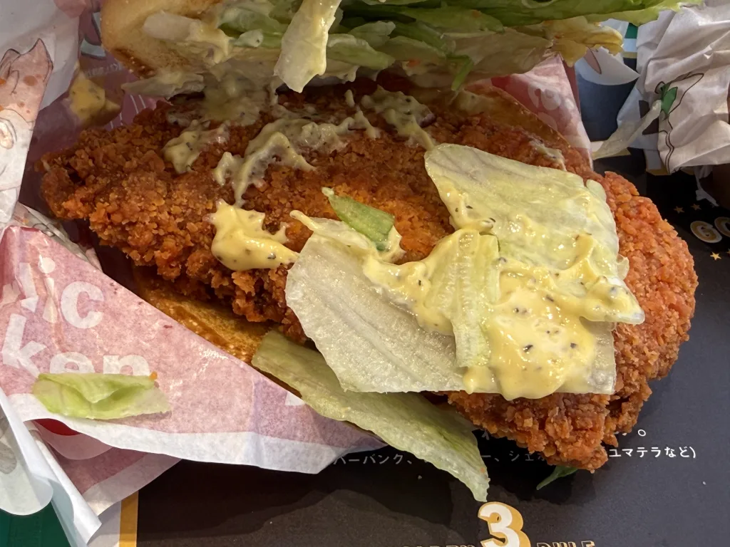 ポケモンバーガーのジューシーチキン旨辛ガーリック