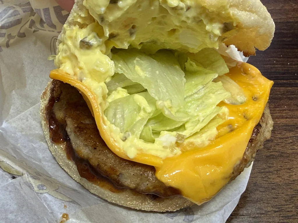 ポケモンバーガーのタルタルデミソーセージマフィン