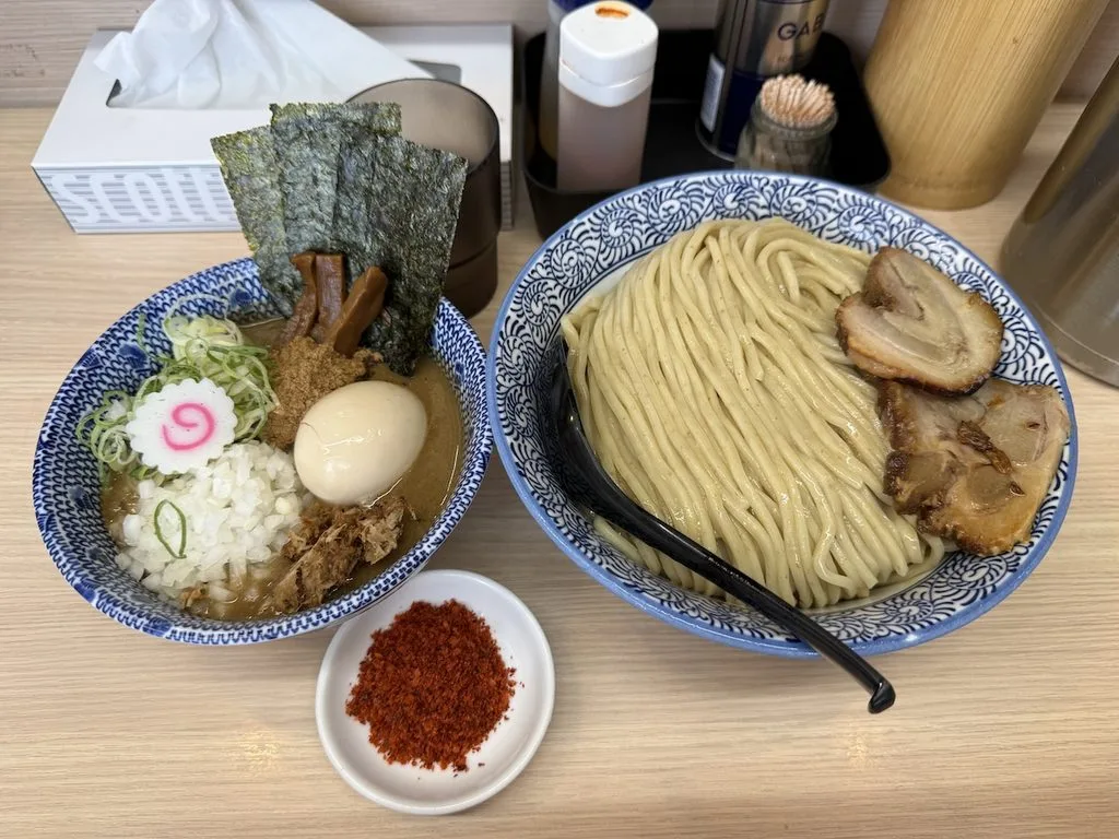 狼煙の特製エビ辛つけめんの特盛