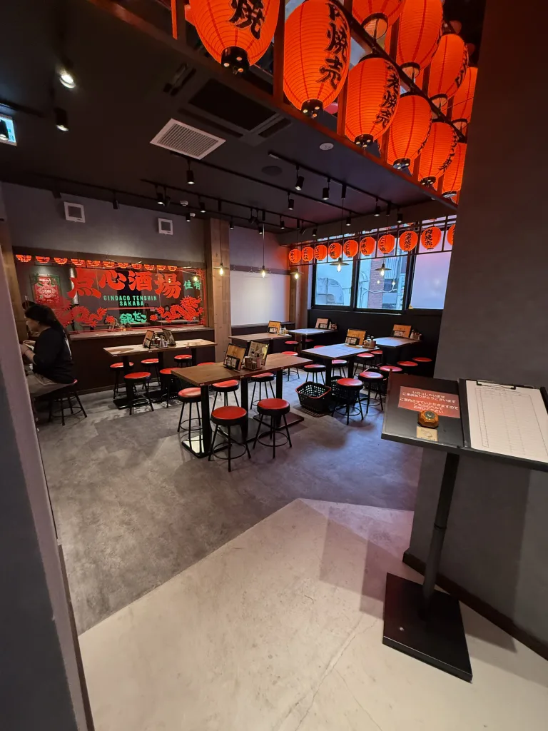 銀だこ点心酒場の店内