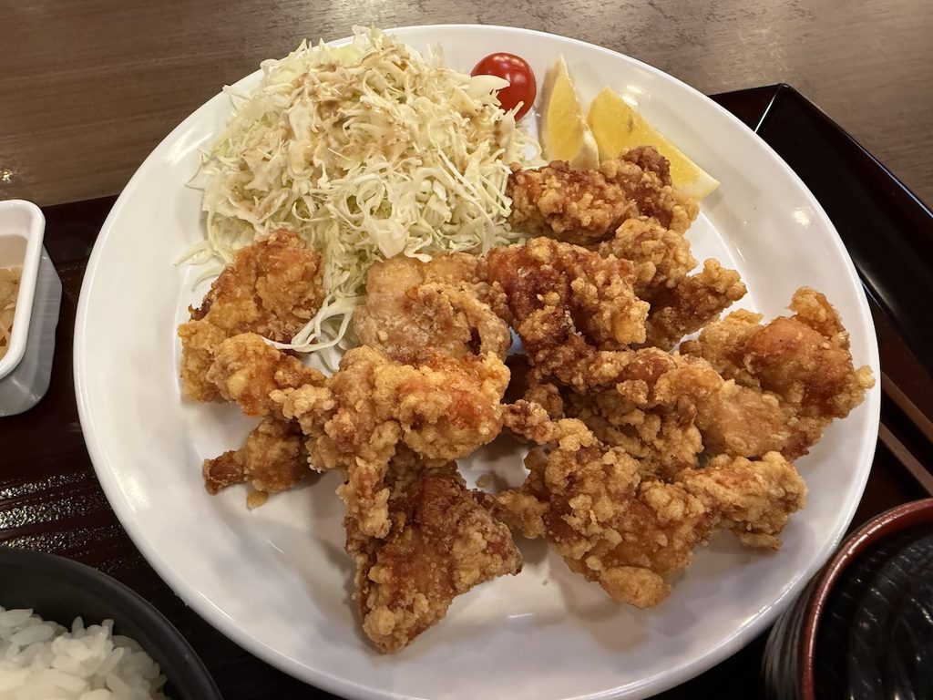 大谷田温泉の明神名物の唐揚げ